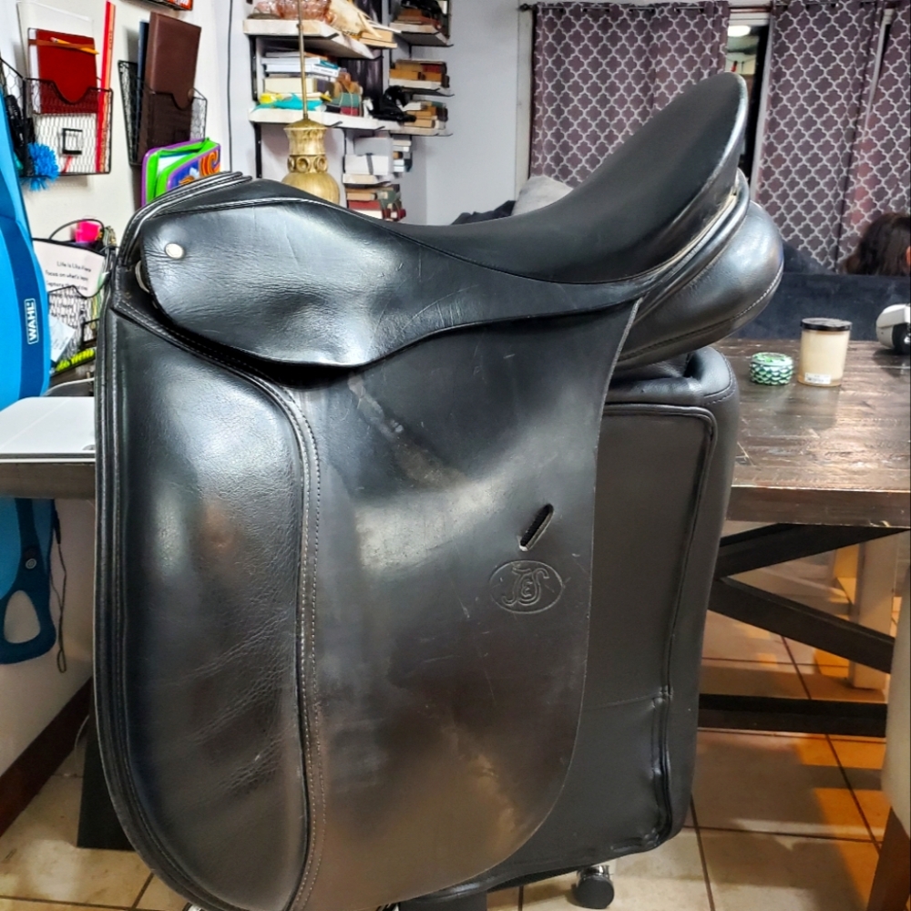 Schleese JES ride dressage saddle